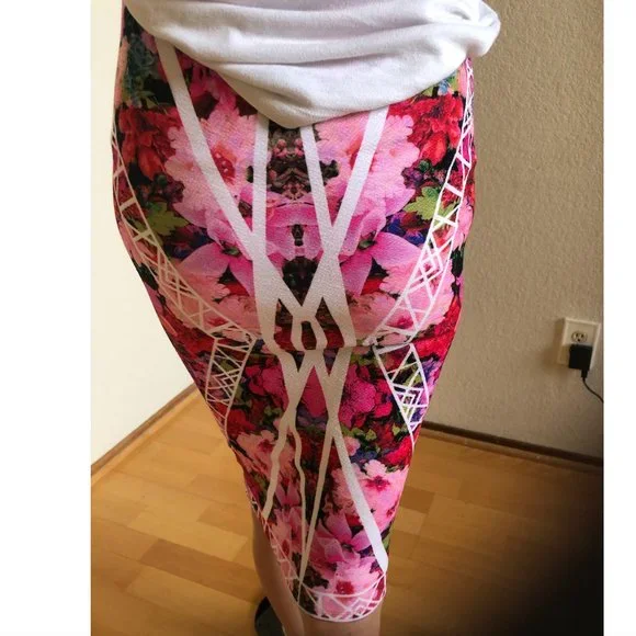 Material girl | Juniors Mirror Floral Print Pencil skirt - Picture 11 of 12